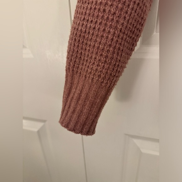 Hollister Cozy Sweater - Picture 7 of 9